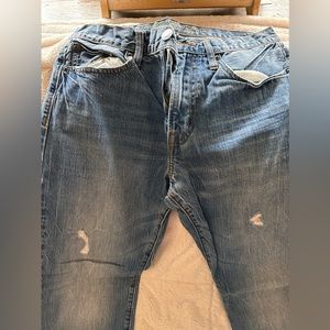 American Eagle men’s jeans… relaxed straight waist 31, length 32